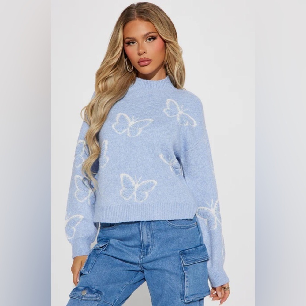 Love for butterflies sweater in blue